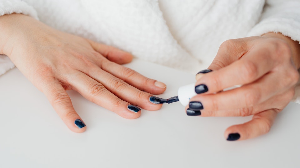 UV Nagellack entfernen Hausmittel, Anleitung und Tipps