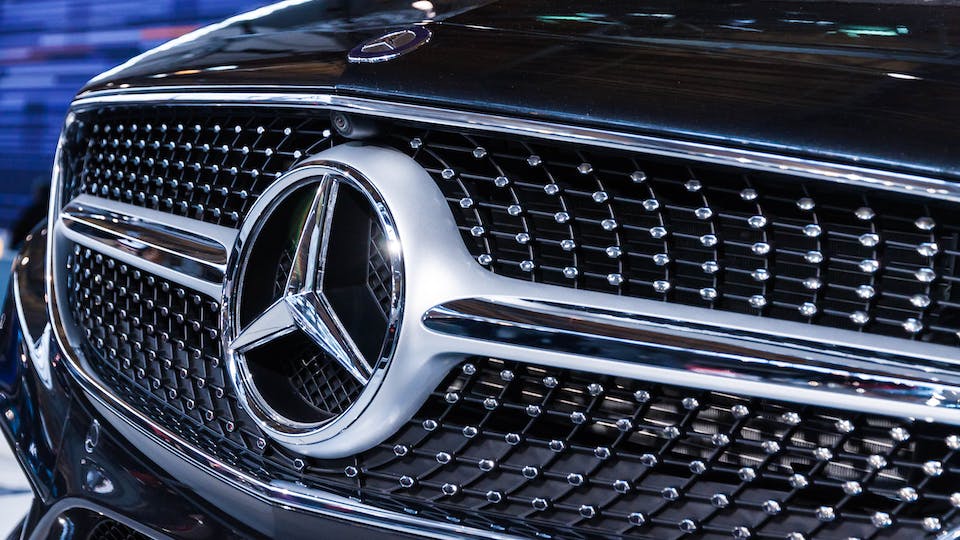 Backup Batterie Störung bei Mercedes: Ursache, Kosten und Lösung –   - Ihr Online-Ratgeber
