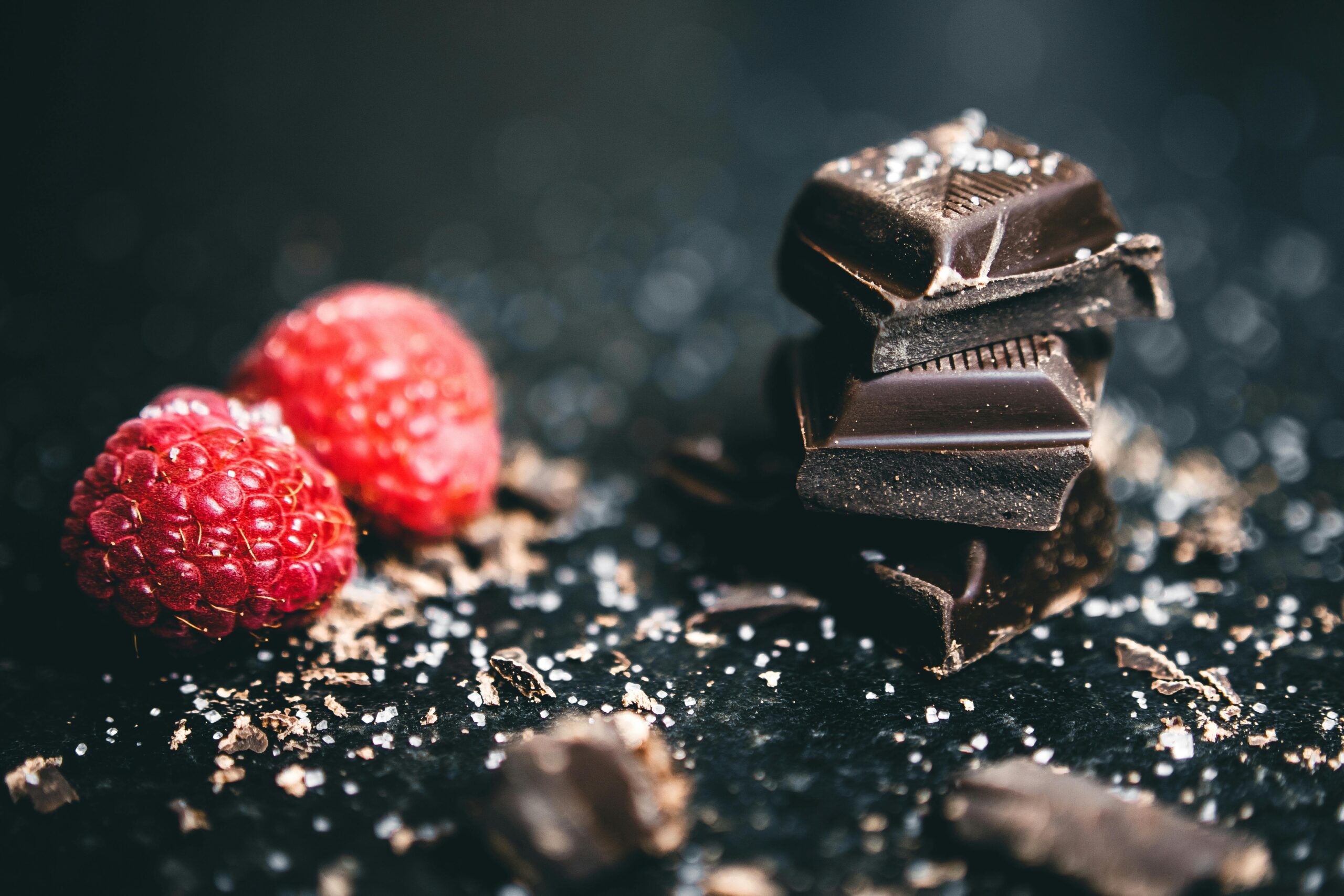 Wie mache ich vegane Schokolade zu Hause selbst?